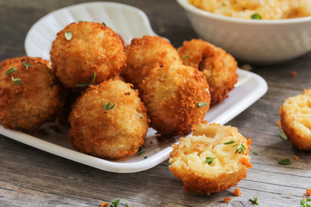 Fried macaroni and cheese balls