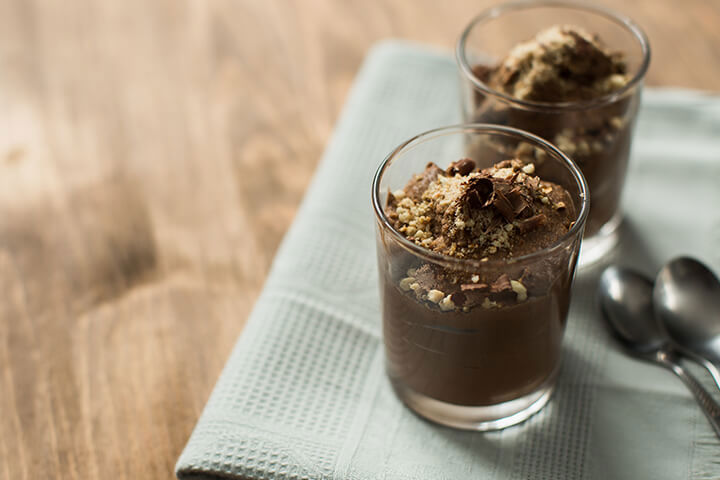 Vegan Christmas dessert recipe: chocolate mousse with lactose‑free tofu