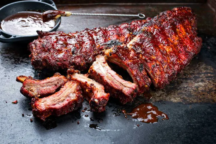 Pork ribs with homemade BBQ sauce