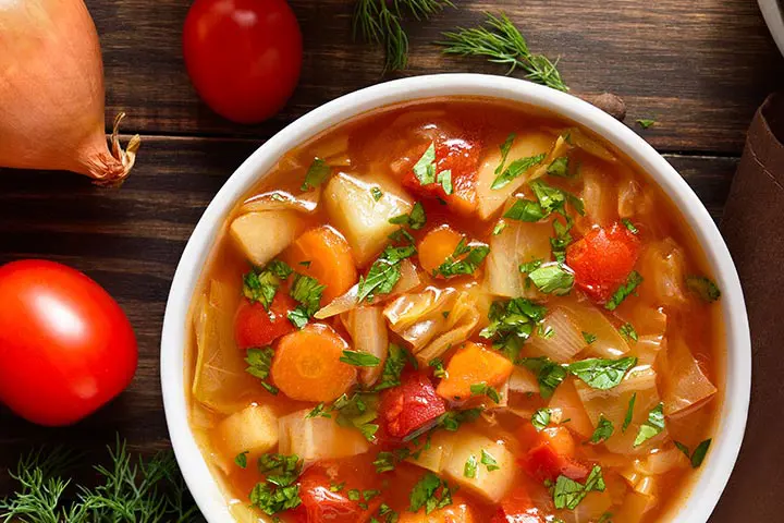 Peasant‑style vegetable soup recipe with cabbage, carrots, potatoes, tomatoes and leeks