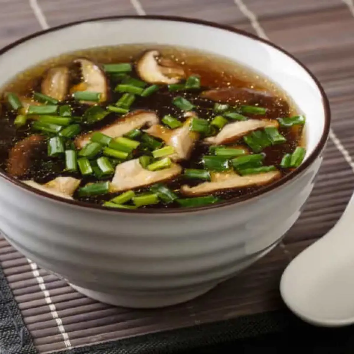 Leek and shiitake soup