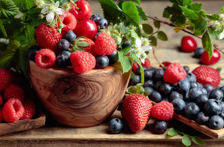 15 dessert recipes with strawberries, raspberries or blueberries