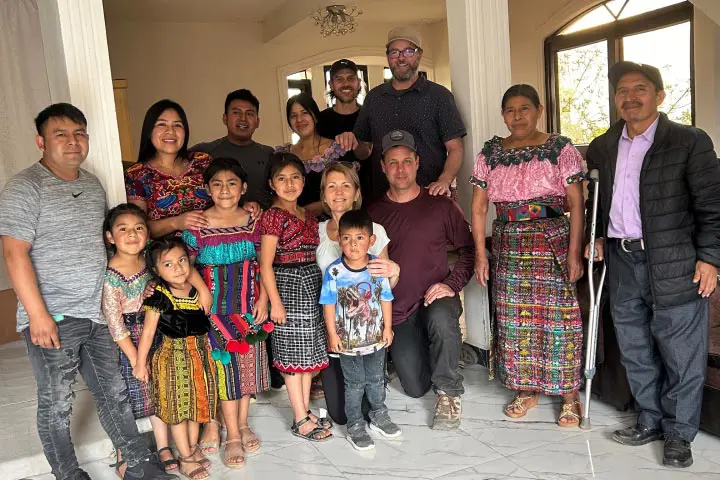 Valérie, Frédéric, Guillaume and Patrick in Guatemala with the family of a foreign worker